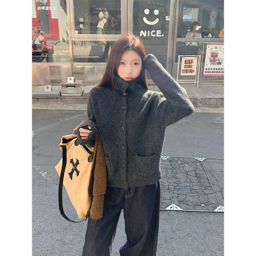 Soft waxy lapel knitted cardigan thickened warm and heat-locking sweater jacket