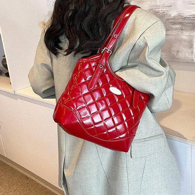 Korean Fashion Portable Small Fragrant Style Diamond Tote Bag for Women 2024 Summer Niche Trend Large Capacity Shoulder Bag for Women