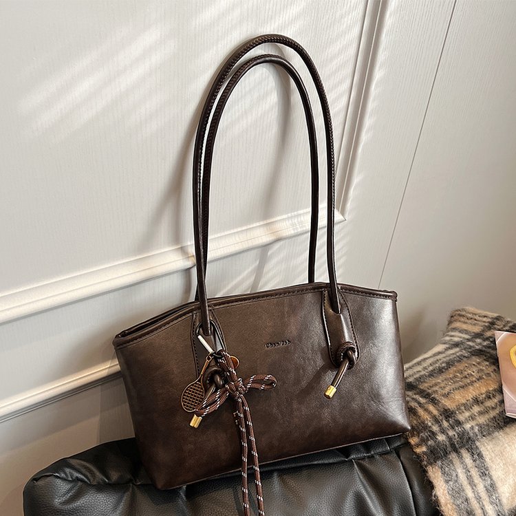 Large-capacity retro tote bag for women 2024 autumn and winter new fashion commuter shoulder armpit bag casual handbag
