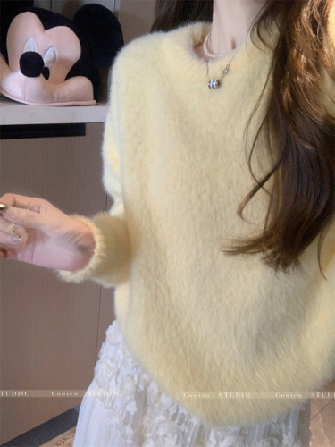 Round neck sweater for women in autumn and winter, lazy and loose, soft and waxy loose warm top