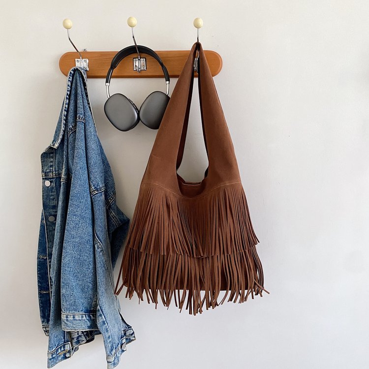 Maillard style autumn tassel bag women's bag 2024 new retro deerskin velvet tote bag large capacity armpit bag