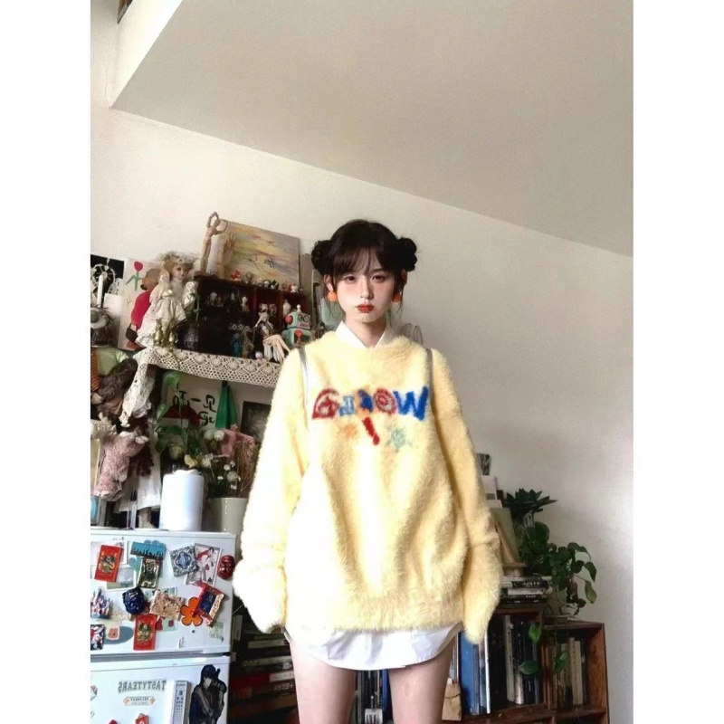Creamy yellow lazy dopamine style autumn and winter sweater soft waxy imitation mink sweater trendy top for little women