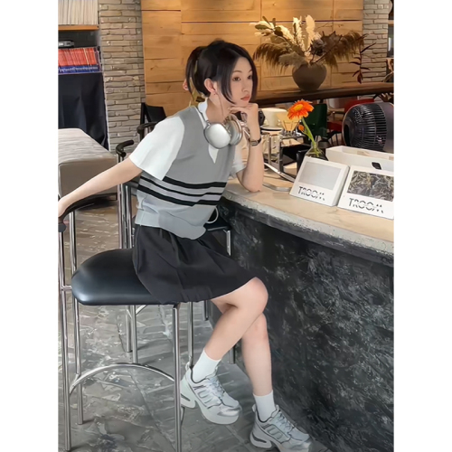 Korean sweet college style fake two-piece sweater for women summer new striped contrasting short-sleeved age-reducing top