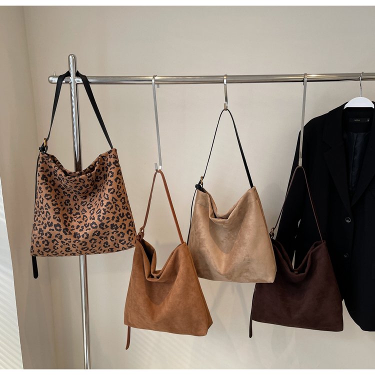 Woolen 2024 Summer New Trendy Niche Design Solid Color Bag Women's Popular Crossbody Women's Bag Shoulder Underarm Bag