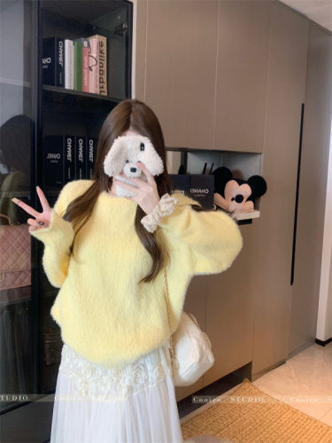 Round neck sweater for women in autumn and winter, lazy and loose, soft and waxy loose warm top