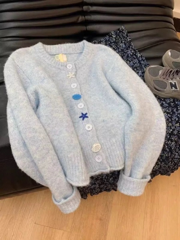 Milk blue gentle wind, soft and waxy high-end knitted cardigan for women 2024 early spring and autumn new style versatile little sweater