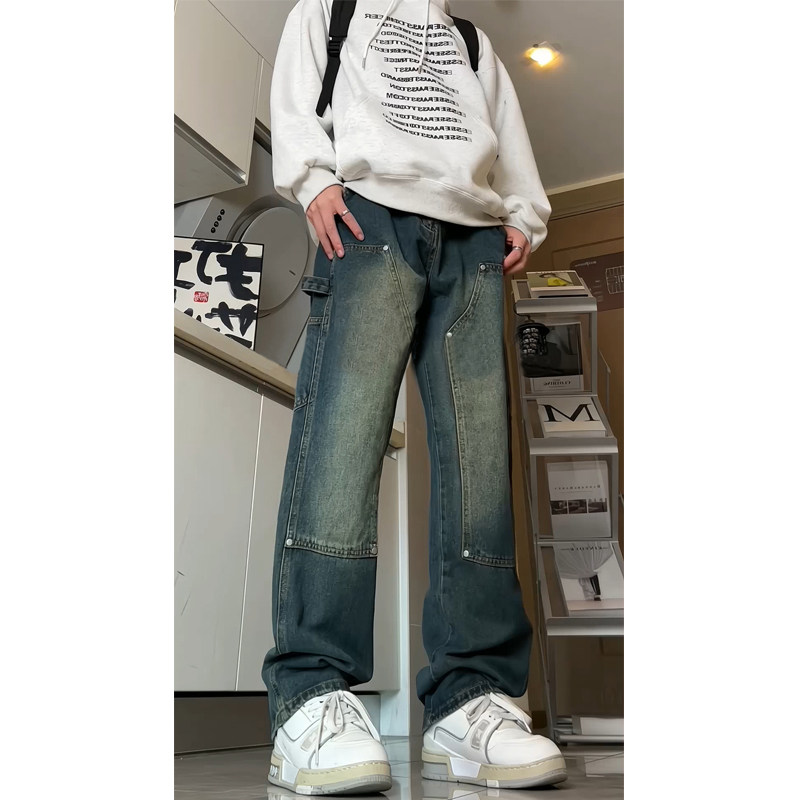 There is a video of logging workwear jeans for men with loose straight legs