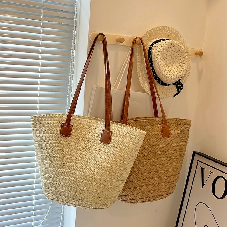 Straw bag women's large capacity 2024 new holiday beach straw bag woven vegetable basket commuter tote bucket bag