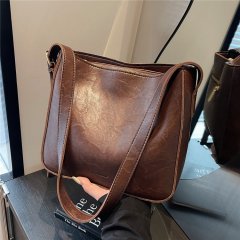 High-end niche design bag for women 2024 new autumn retro crossbody bag versatile casual shoulder small square bag