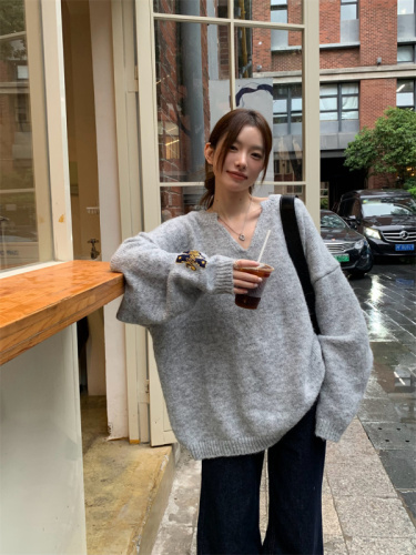 American retro lazy embroidered V-neck pullover long-sleeved sweater