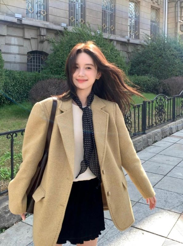 Retro high-end silhouette casual suit jacket for women 2024 new temperament small suit