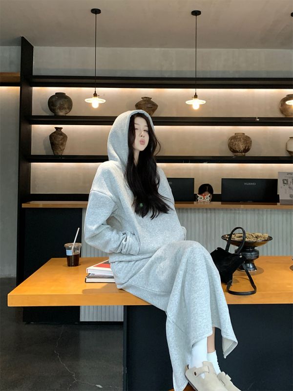 Korean chic simple thickened fashion suit hooded sweatshirt + slit one-step skirt