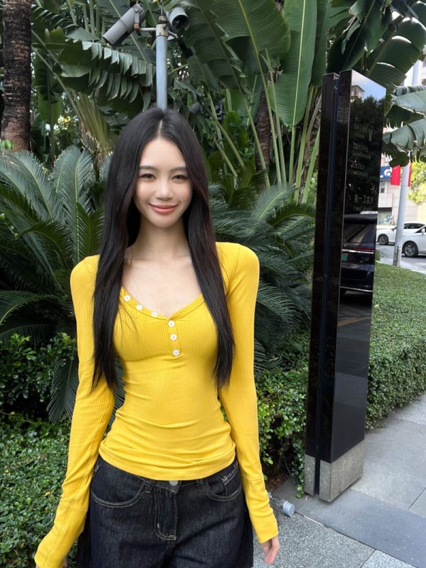 Hot girl sexy tops for women in early autumn slimming long-sleeved T-shirts showing body and whitening ginger henley shirts