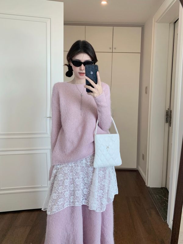 Gentle wind suit long-sleeved soft waxy sweater women's winter lace short skirt high-waisted a-line skirt three-piece set