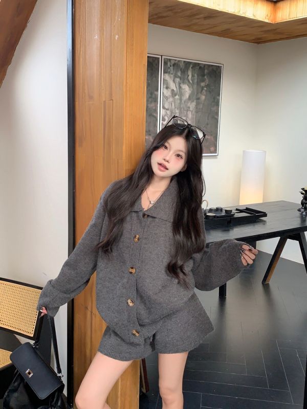 New set of lapel sweater cardigan A-line knitted shorts two-piece set