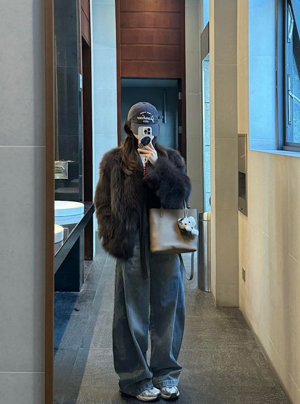 Autumn and winter noble milk brown warm imitation fur cardigan coat Korean style environmentally friendly wool