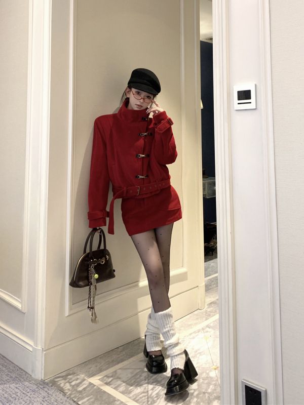 Retro stand-up collar long-sleeved quilted woolen jacket for women + anti-exposure hip-hugging skirt suit