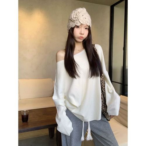 Wool sweater long-sleeved women's autumn and winter design sense bottoming shirt slimming inner top
