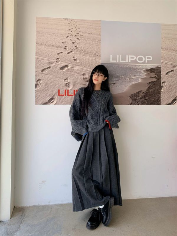 Niche contrast color loose lazy style pullover sweater + woolen material high waist skirt umbrella skirt