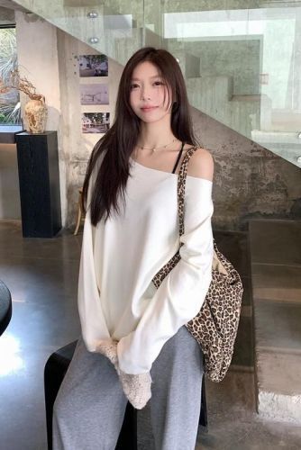 Wool sweater long-sleeved women's autumn and winter design sense bottoming shirt slimming inner top