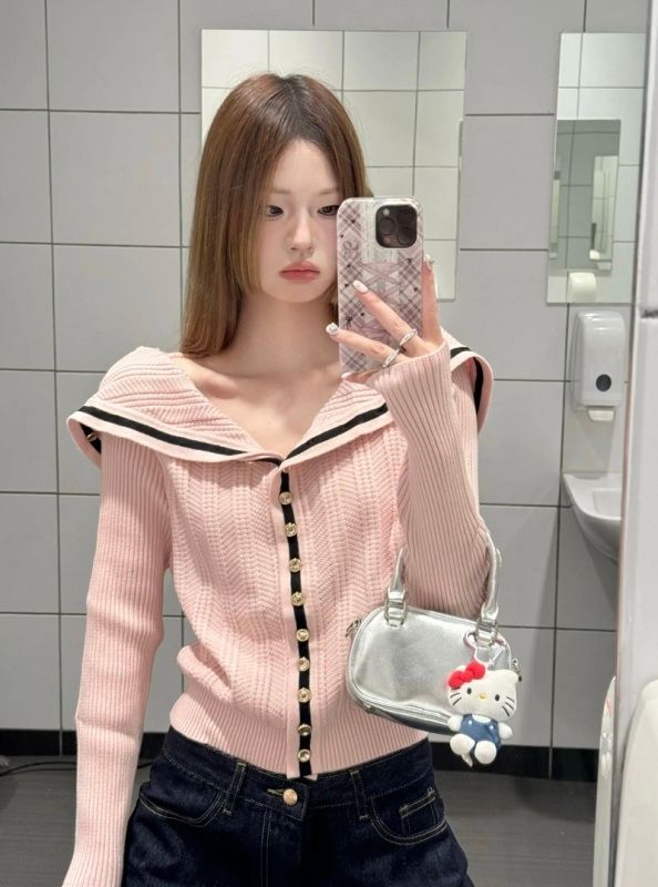 Navy collar pink one-shoulder sweater coat for women, gentle style and sweet short long-sleeved knitted cardigan top