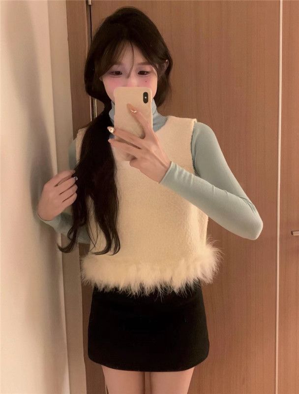 Korean style feather splicing short style layered vest vest bottoming shirt to wear fashionable two-piece set