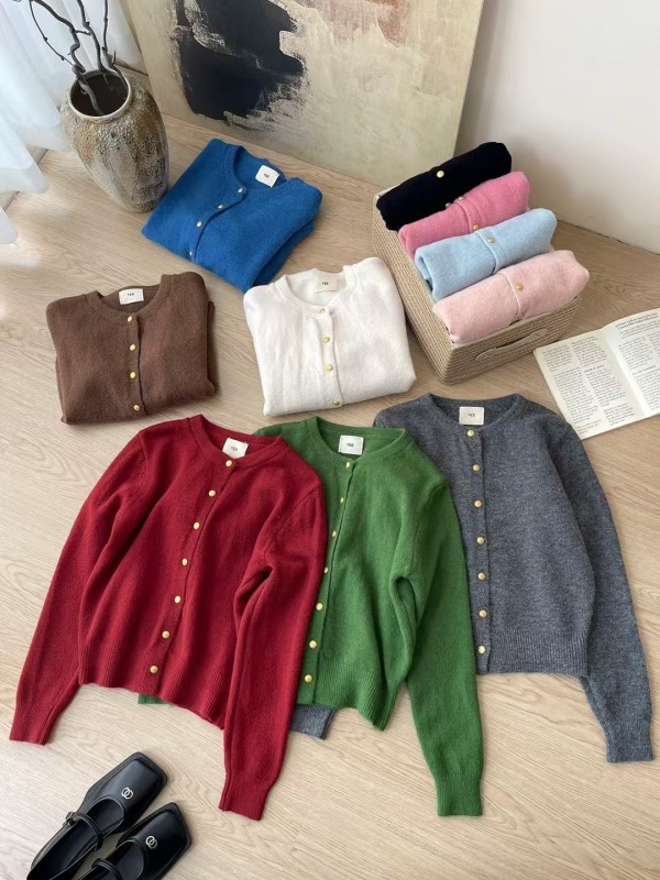 Gentle style retro small gold button round neck long sleeve knitted cardigan jacket new versatile sweater
