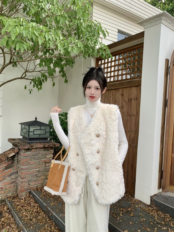 2024 autumn and winter new style small fragrant style lamb hair vest jacket