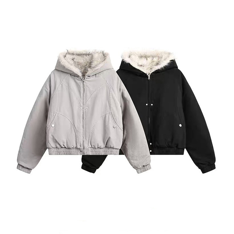 Use the internet picture with caution. Winter cotton-padded clothing. Mountain sculpture men's clothing. Handsome fur collar hooded cotton-padded jacket.