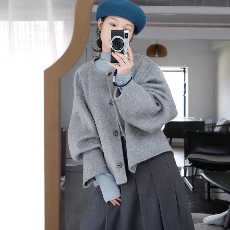 High-end gray woolen coat for women 2024 autumn and winter new woolen coat for small Korean style lazy style short style