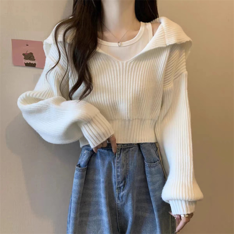 2024 new autumn and winter Korean style V-shaped navy neck sweater pure lust style versatile slim short knitted top