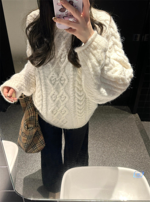 Lazy style three-dimensional twist thick knitted sweater