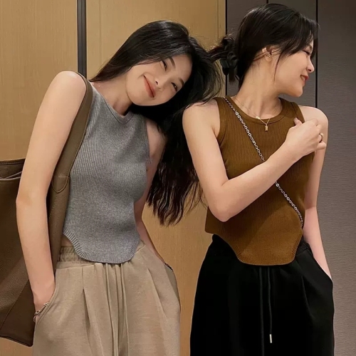 Summer thin hot girl short chic vest women's design niche ice silk knitted inner sleeveless top t-shirt