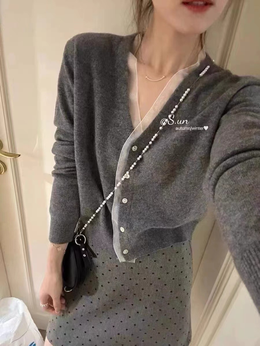 Korean cardigan V-neck small man sweater simple loose woolen sweater jacket top color-blocked mesh edge sweater