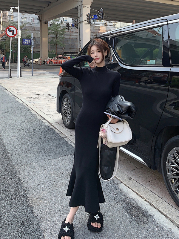 Knitted dress for women, autumn and winter temperament, fishtail skirt, half turtleneck, slim skirt inside