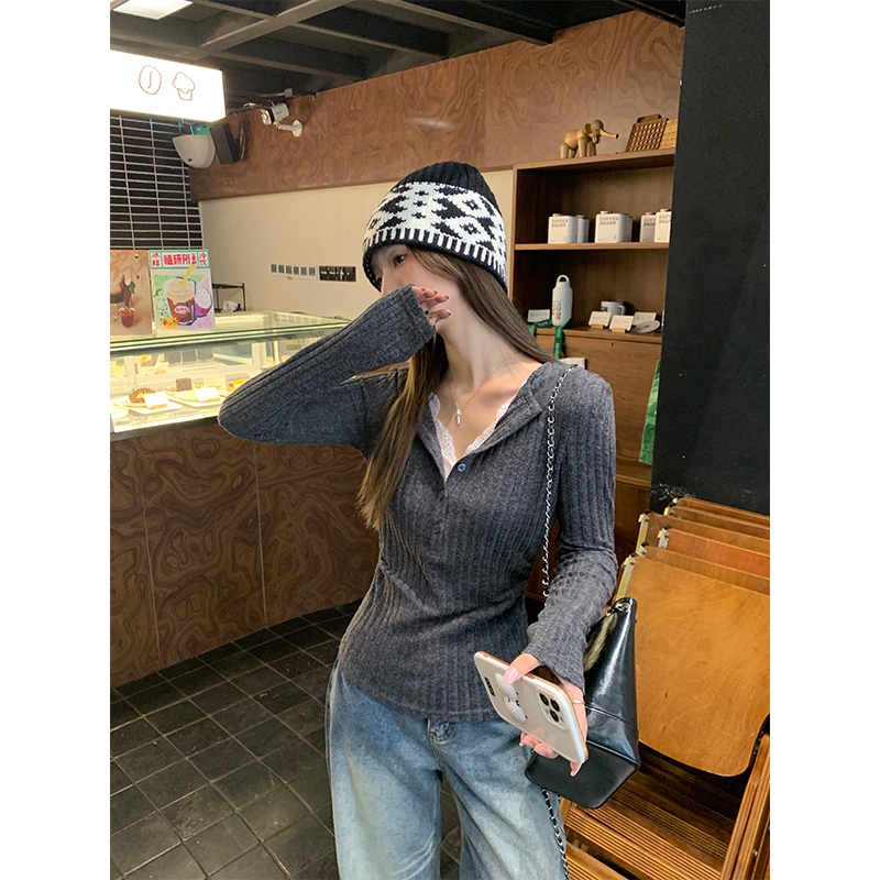 Real shot of pure lust lace stitching fake two-piece sweater for women in autumn and winter new style pleated waist short top