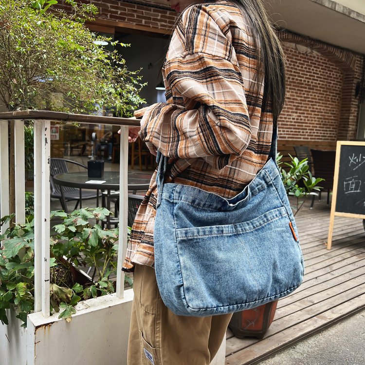 Casual denim bag for women, Harajuku style shoulder bag, fashionable and versatile tote bag, Korean style trendy commuter crossbody bag