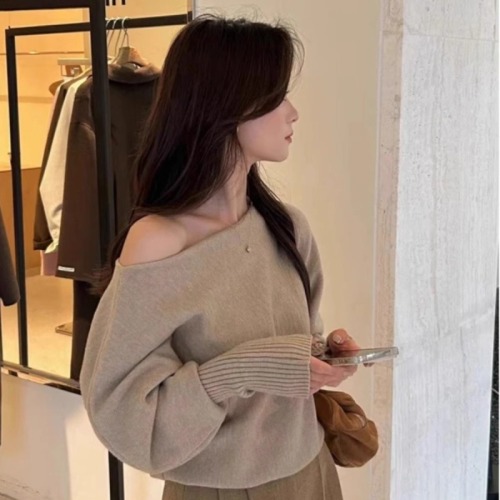 Lemon green tea gentle one-shoulder pullover sweater for women autumn and winter Korean style long-sleeved sweater