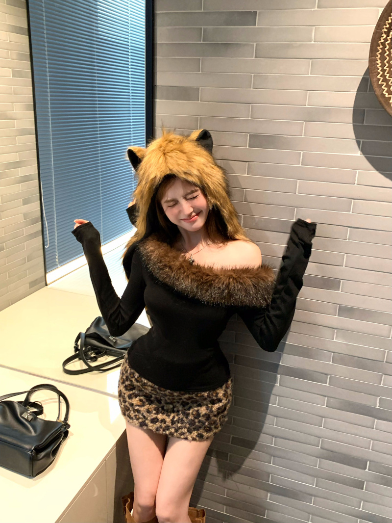 Actual shot of design niche furry slimming one-shoulder long-sleeved top for women plush leopard print hip skirt