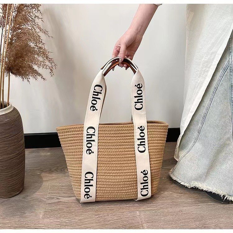 Internet celebrity holiday style straw bag for women summer new large capacity shoulder tote bucket bag seaside holiday beach bag