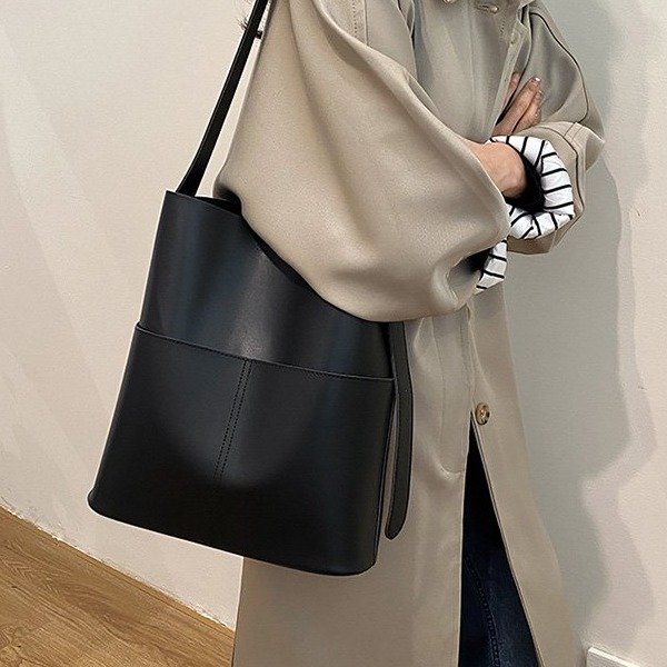 New Fashion Bag Women's Bag Literary and Versatile Simple Portable Shoulder Bag Large Capacity Student Crossbody Bucket Bag