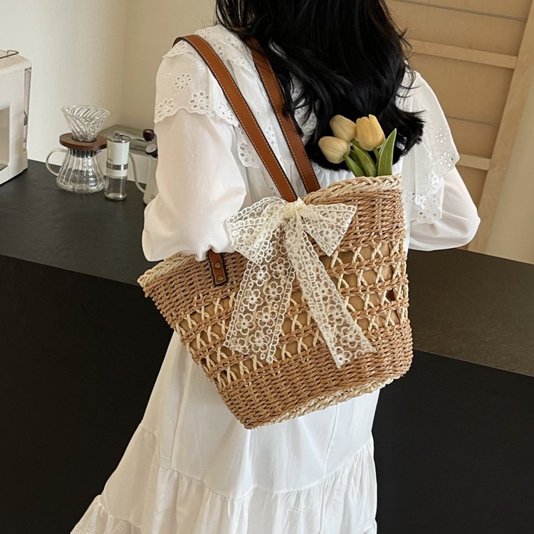Large-capacity bag for women 2024 new versatile one-shoulder seaside vacation beach bag commuter woven straw tote bag