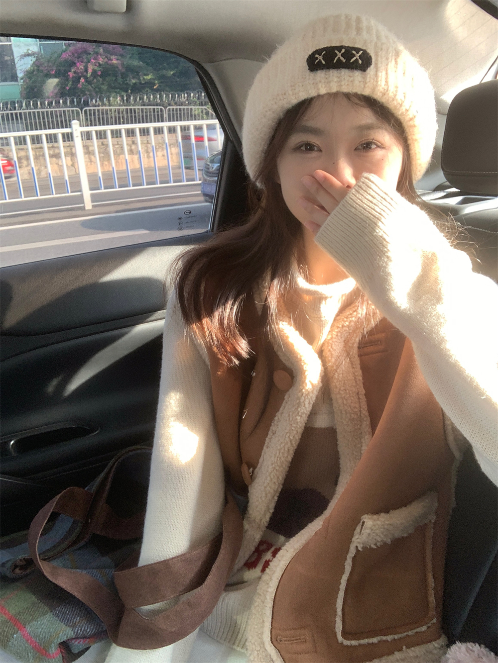 Real shot of autumn and winter warm lamb velvet brown vest short vest fur all-in-one jacket top for women