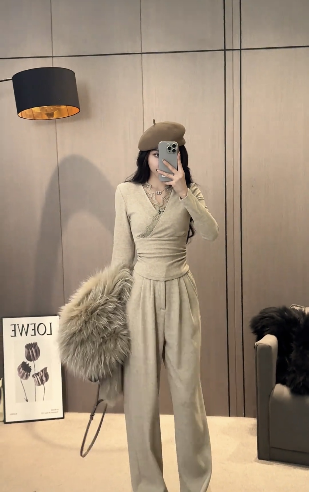 2024 autumn and winter new style retro waisted right-angle shoulder lace V-neck top high-waisted straight wide-leg pants suit