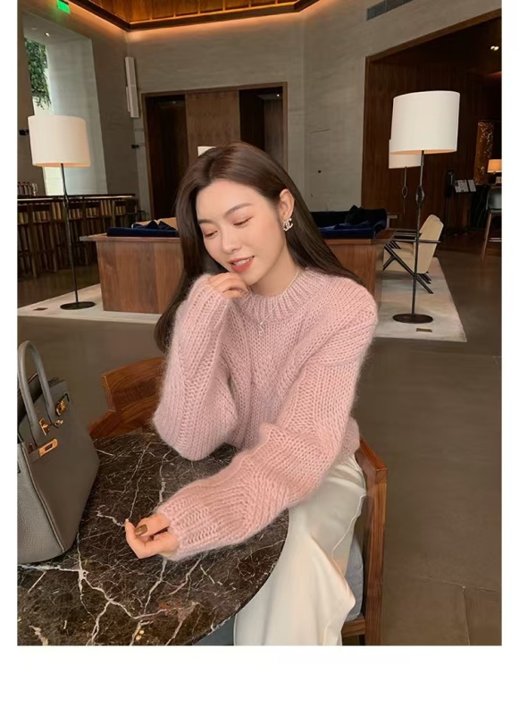Knitted Sweater Women's 2024 Autumn and Winter New Salt Style Wear Small, Mature, Age-Reducing, Sweet Pink Pullover Sweater