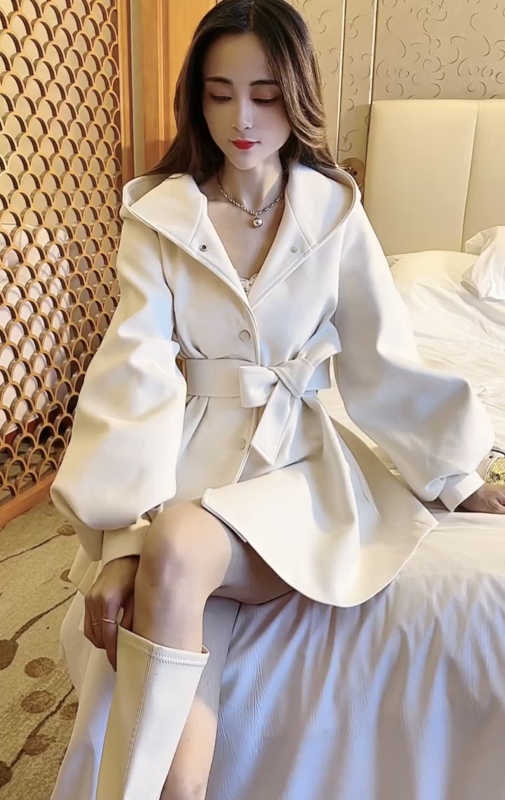 Autumn and winter new fashion and versatile Hepburn style lantern sleeve coat for women petite mid-length cotton windbreaker