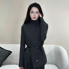 Fashionable focus on the new autumn suit, feminine casual pants, vest + bottoming shirt three-piece set