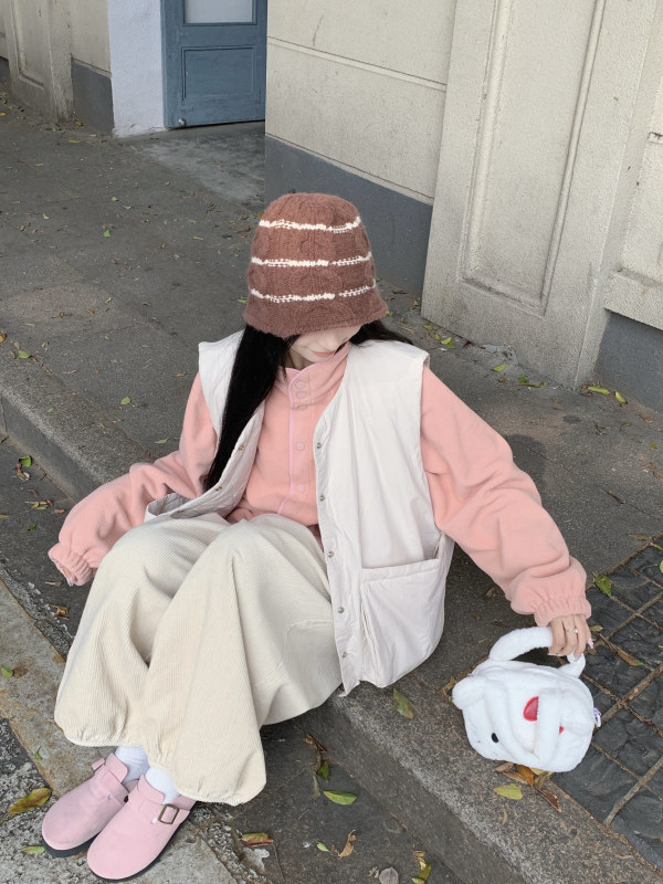 Solid color single-breasted sweatshirt jacket + loose large pocket casual vest + corduroy bloomers set