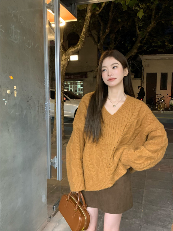 Warm and beautiful soft and waxy coarse woven fluffy cable pullover sweater knitting top
