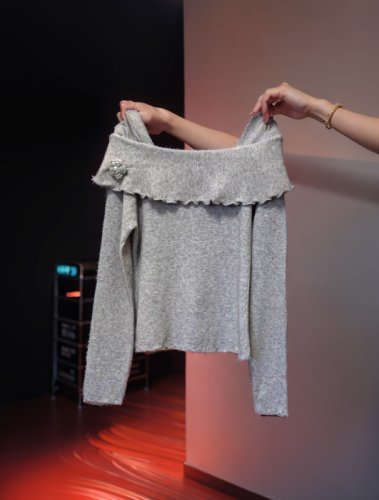 Korean French style one-shoulder ear-shaped floral off-shoulder sweater for women with design waist slimming top for winter